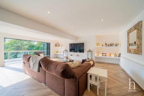 27 Pipers Lane, Wirral, CH60 9HZ