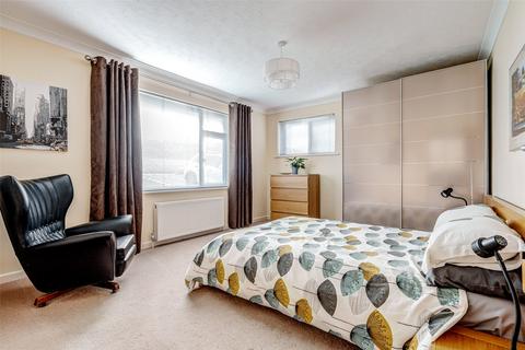 16 Shepherds Mead, Worthing, BN14 0JA
