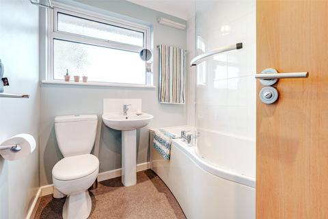 16 Shepherds Mead, Worthing, BN14 0JA