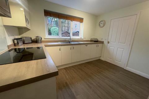 10 Cysgod Y Graig, Burry Port, SA16 0FX