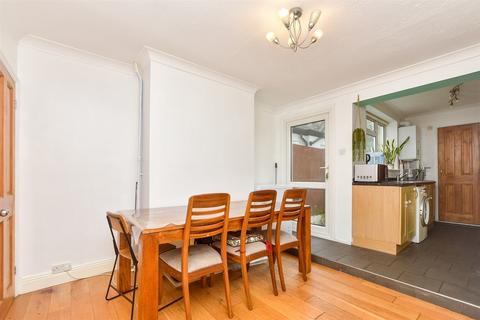 2 bedroom terraced house for sale, Garibaldi Road, Redhill, Surrey