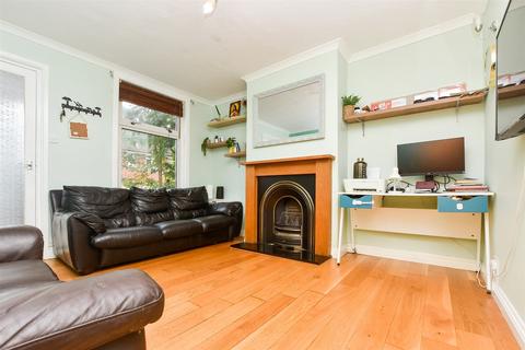 2 bedroom terraced house for sale, Garibaldi Road, Redhill, Surrey