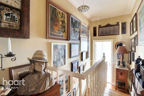 338 Strone Road, London, E12 6TN