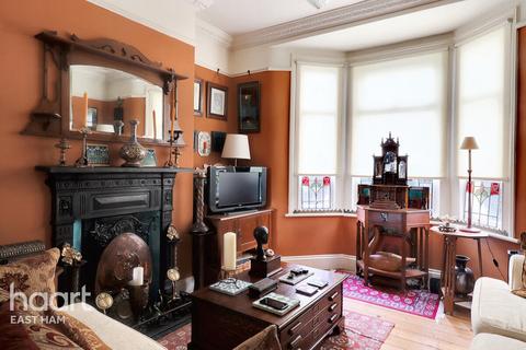 338 Strone Road, London, E12 6TN
