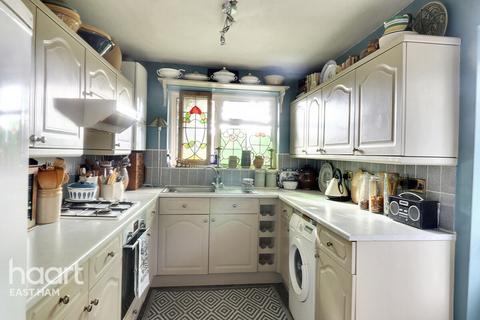 338 Strone Road, London, E12 6TN