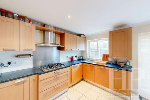 3 The Tithe, Ifield, Crawley, RH11 0NR