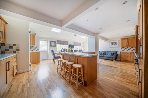 39 Avon Road, Oakley, Basingstoke, RG23 7DJ