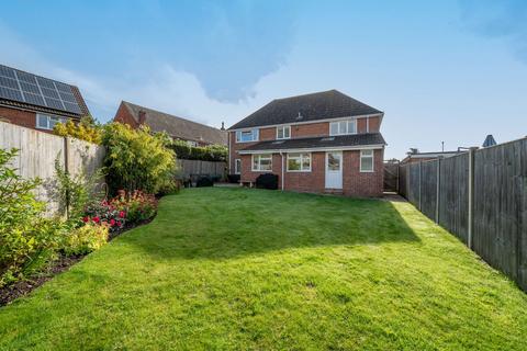 39 Avon Road, Oakley, Basingstoke, RG23 7DJ