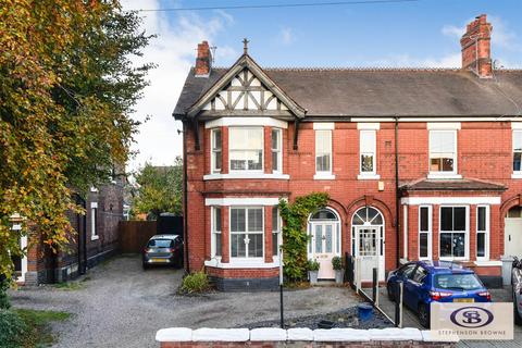 4 bedroom semi-detached house for sale, London Road, Sandbach