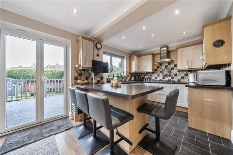 4 bedroom semi-detached house for sale, Plantation Road, Hextable, Swanley