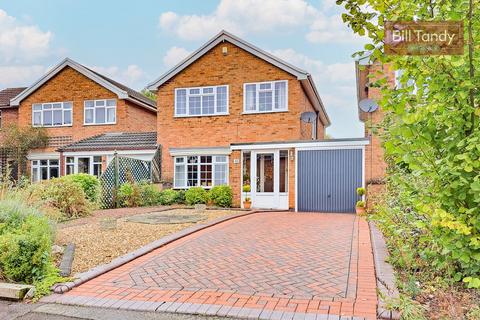 10 Truro Close, Lichfield, WS13 7SR