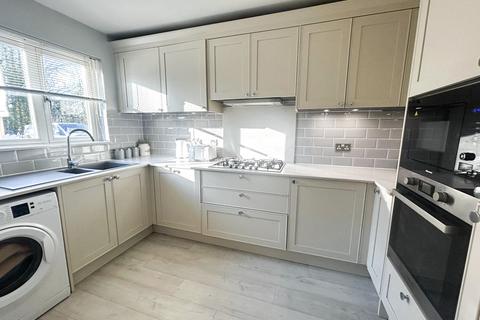 3 bedroom terraced house for sale, Church Field, Snodland, Kent