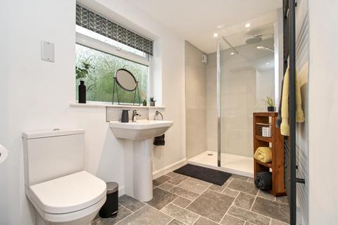 2 High Row, Exelby, Bedale, DL8 2HA