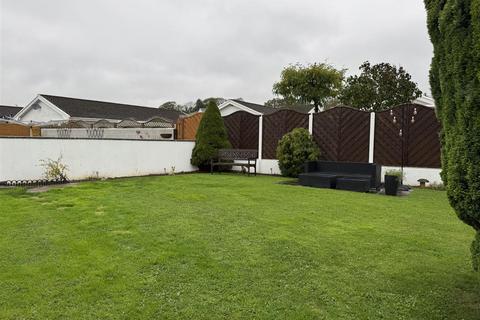 3 bedroom detached bungalow for sale, Llwyn Y Bryn, Ammanford