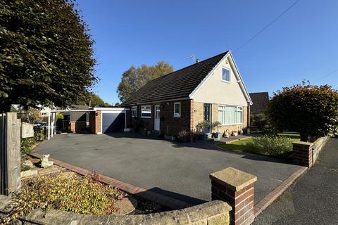 4 bedroom detached bungalow for sale, Greenside, Denby Dale, Huddersfield, HD8 8QY