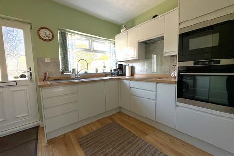 4 bedroom detached bungalow for sale, Greenside, Denby Dale, Huddersfield, HD8 8QY