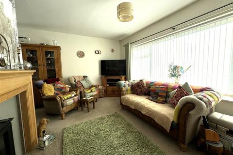 4 bedroom detached bungalow for sale, Greenside, Denby Dale, Huddersfield, HD8 8QY
