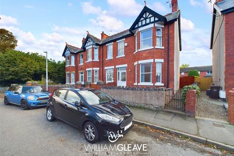 4 bedroom end of terrace house for sale, Cadwgan Road, Colwyn Bay LL29