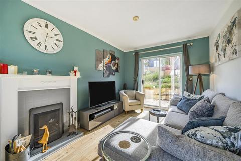 2 bedroom house for sale, Verney Close, Berkhamsted