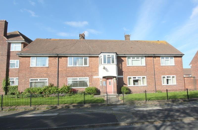 Longfield Avenue, Crosby 2 bed apartment to rent £800 pcm (£185 pw)