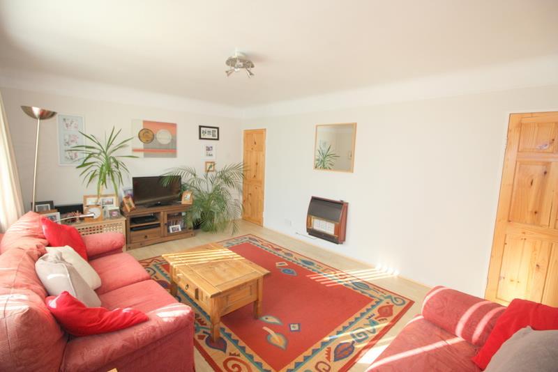 Longfield Avenue, Crosby 2 bed apartment to rent £800 pcm (£185 pw)