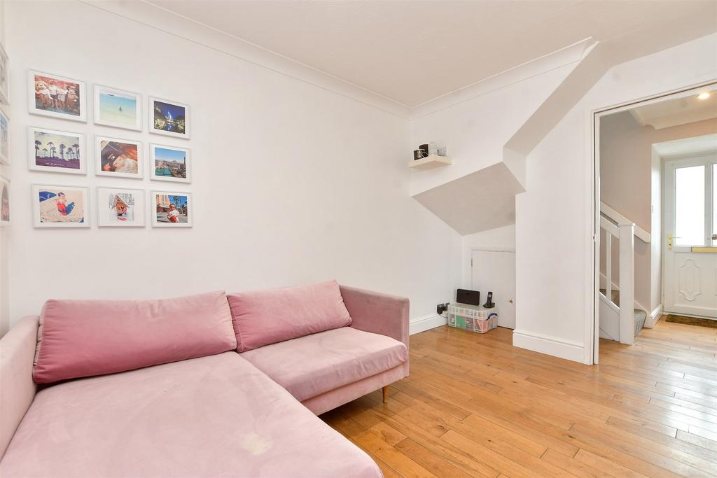 Lambert Road, Banstead, Surrey 3 bed semidetached house for sale £