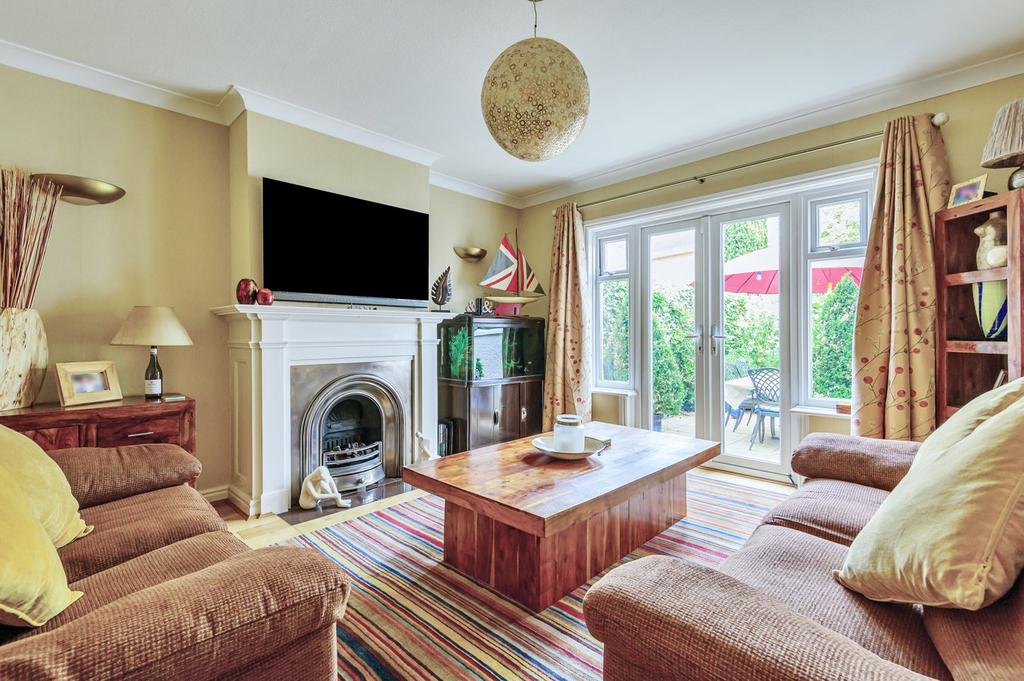 Dunstable Road, Flitwick, MK45 5 bed semidetached house to rent £