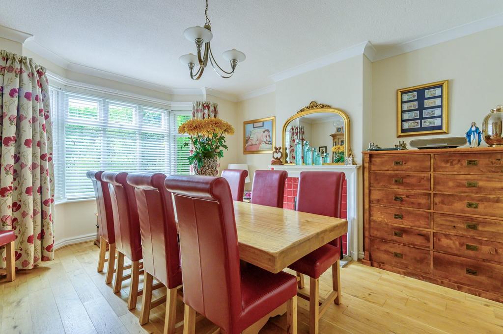 Dunstable Road, Flitwick, MK45 5 bed semidetached house to rent £