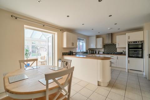 3 bedroom semi-detached house for sale, Long Lane, Chester, Cheshire