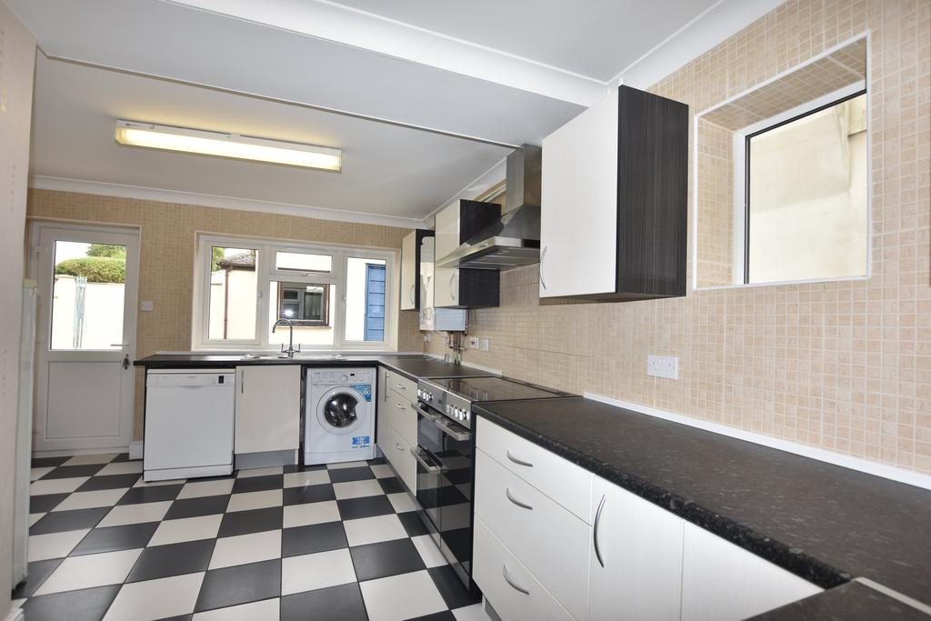 53 Coumbia kitchen 1