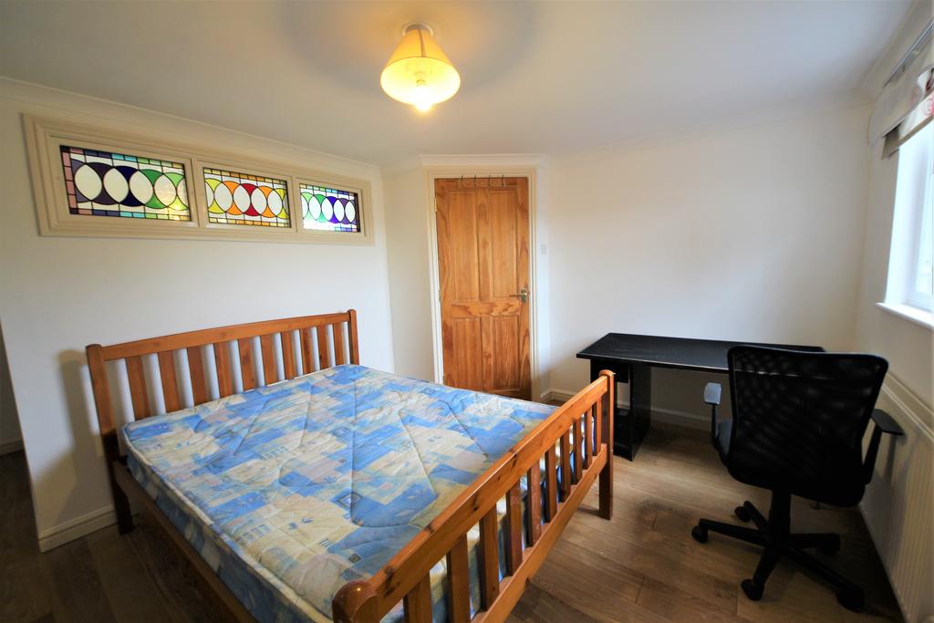 Hankinson Road, Winton, Bournemouth 4 bed semidetached house to rent