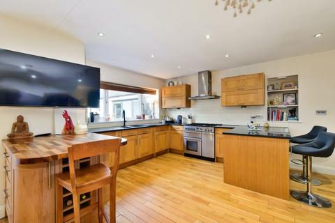 5 bedroom detached house for sale, Seabrook Road, Kings Langley, WD4