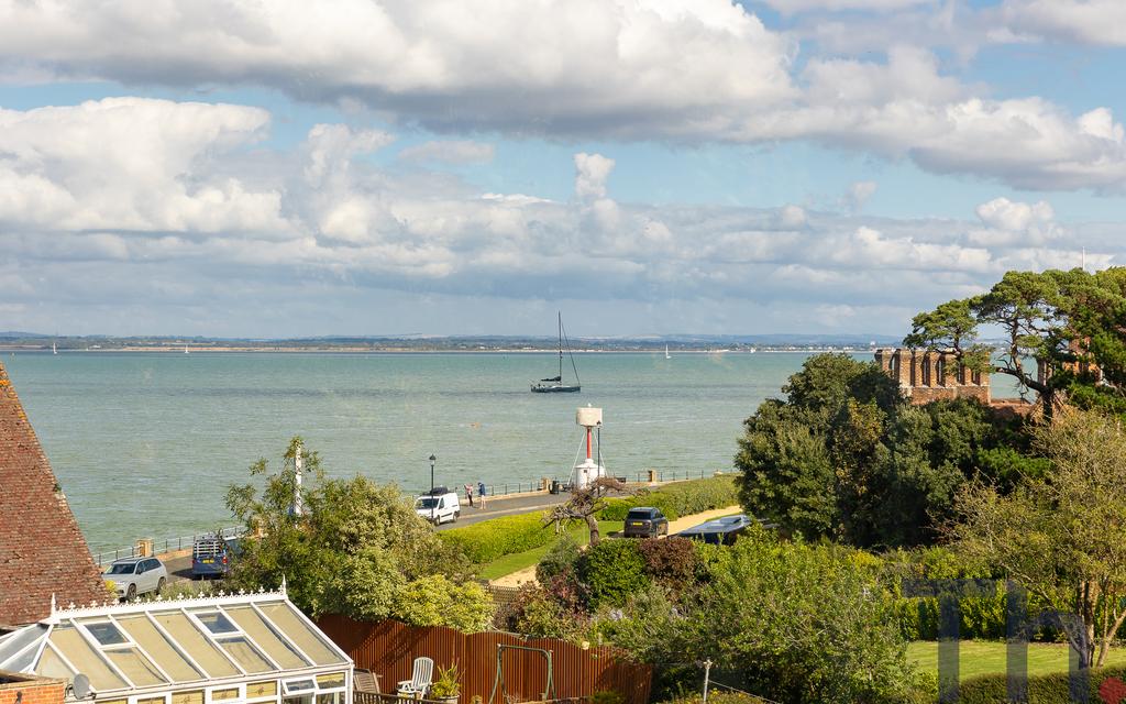 Uninterrupted Solent Views