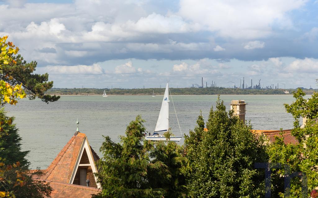 Sailing on the Solent