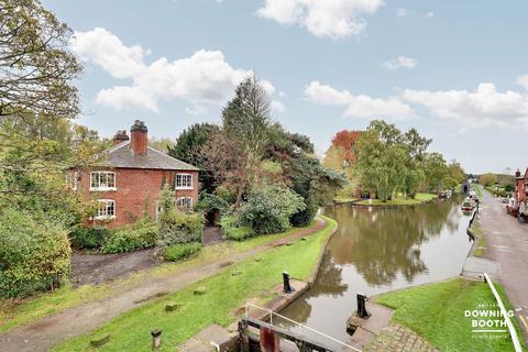 4 bedroom detached house for sale, Fradley Junction, Burton-on-trent DE13