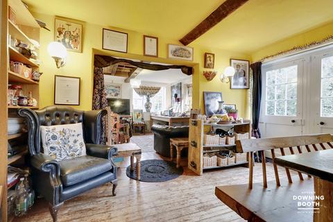 Junction House Fradley Junction, Alrewas, Burton-on-trent, DE13 7DN