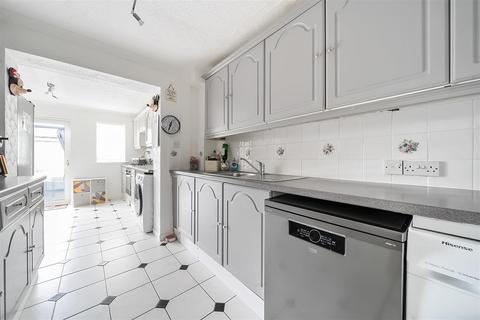 69 Beech Walk, Kempston, Bedford, MK42 7PA