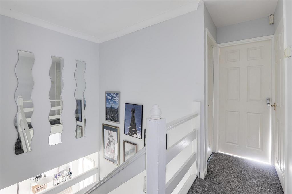 Beech Avenue, Bingham NG13 4 bed link detached house for sale £270,000