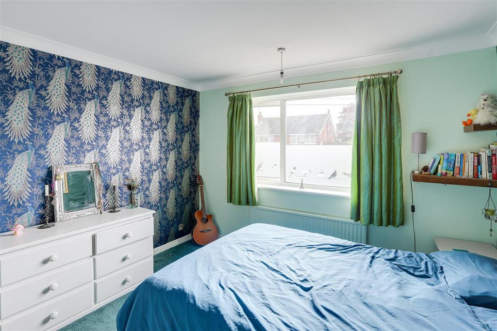 Beech Avenue, Bingham NG13 4 bed link detached house for sale £270,000