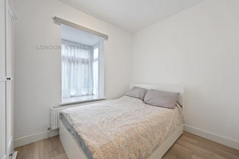 6 Ranelagh Mews, London, W5 5RN