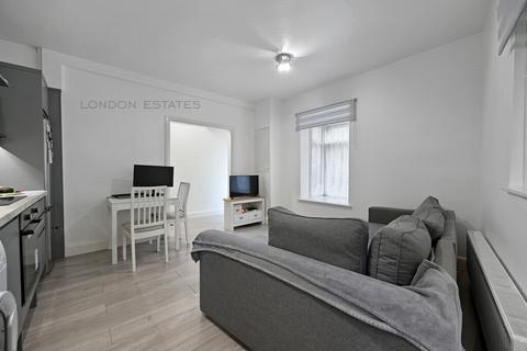 6 Ranelagh Mews, London, W5 5RN