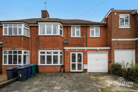 4 bedroom semi-detached house for sale, Blackwell Gardens, Edgware, HA8