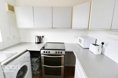 undefined, Regarth Avenue, Romford