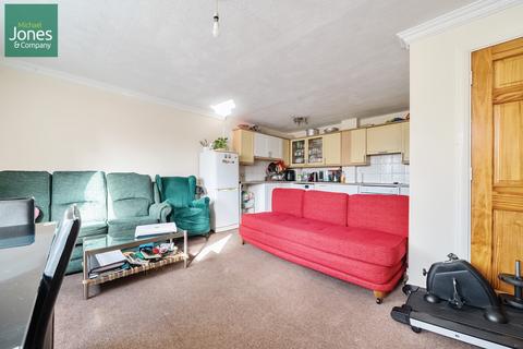 2 bedroom flat to rent, Antonia Court, Terminus Road, Littlehampton, West Sussex, BN17