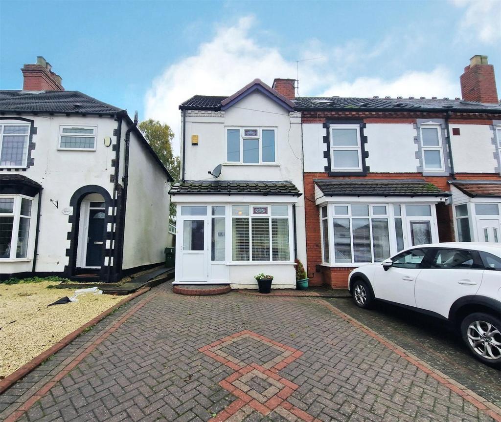 Gunner Lane, Rednal, Birmingham, B45 3 bed semidetached house for sale