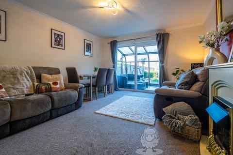 2 bedroom end of terrace house for sale, Warwick Drive, Wymondham, Norfolk, NR18