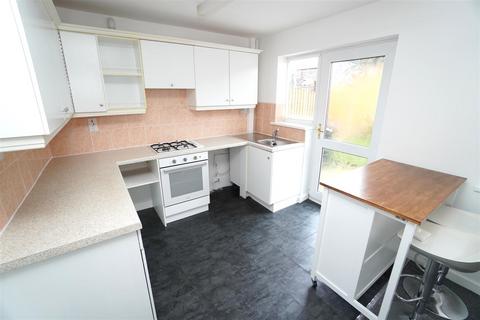 3 bedroom townhouse to rent, Fellbridge Close, Westhoughton BL5