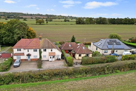 4 bedroom semi-detached house for sale, Private Road, Galleywood