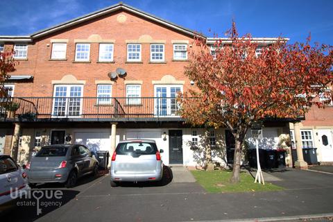 4 bedroom terraced house for sale, Garden Close,  Poulton-le-Fylde, FY6