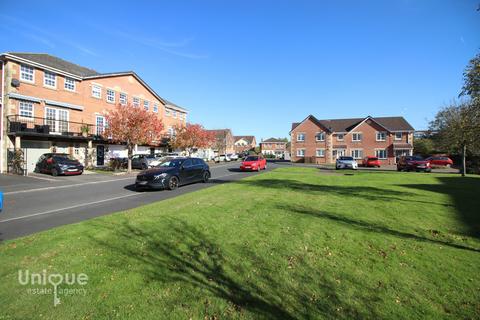 4 bedroom terraced house for sale, Garden Close,  Poulton-le-Fylde, FY6